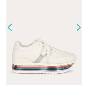 BRAND NEW PLATFORM LACED UP SHOES